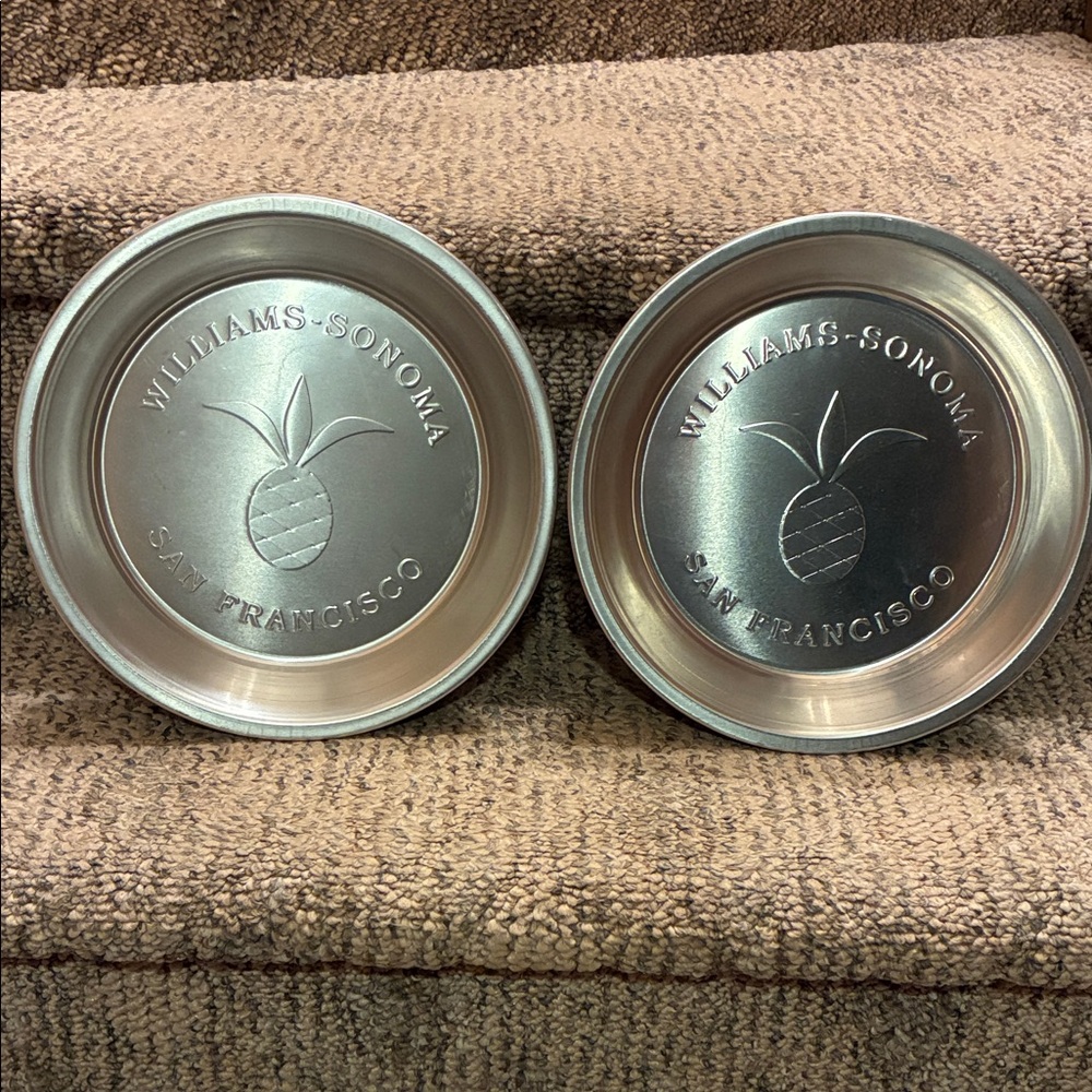 Williams Sonoma Silver Pineapple logo pie pans